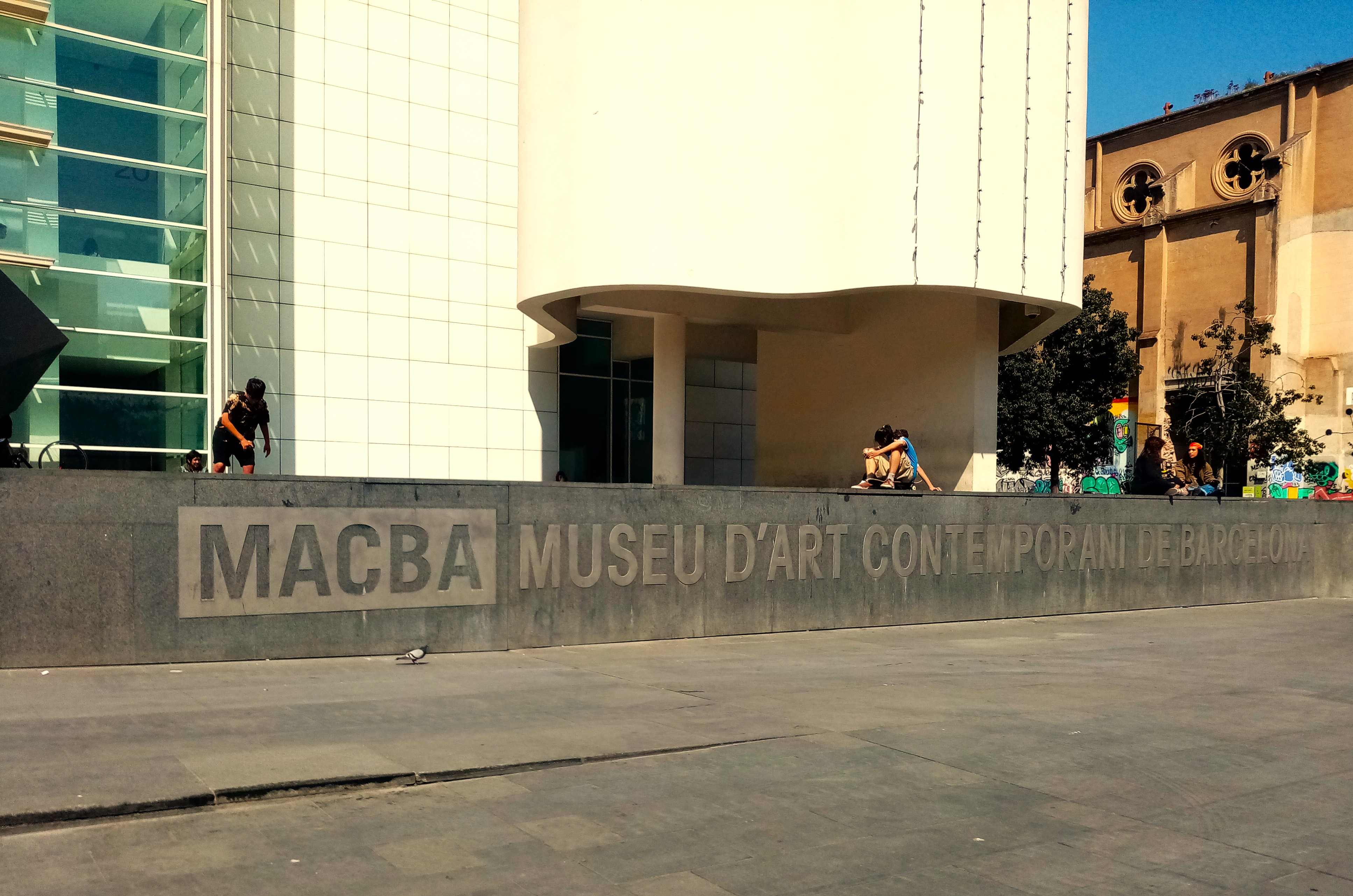 11 MACba