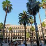 images/varosok/Barcelona/Barcelona-Kalandra-fel-Barcelonakviz/Plaza_Reial.jpg