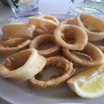 images/varosok/Barcelona/Barcelona-izei-gasztrotura/Calamares_a_la_romana.jpg