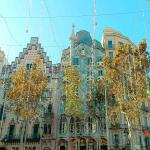 images/varosok/Barcelona/Gaudí-es-tarsai/Casa_Ametller_y_Casa_Battló.jpg
